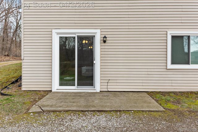 10618 Wolverine Drive, Hamburg Township, MI 48169