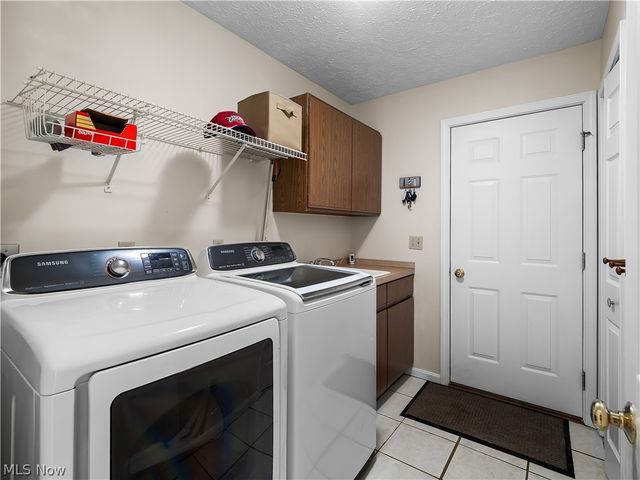 32225 Augusta Drive, Avon Lake, OH 44012