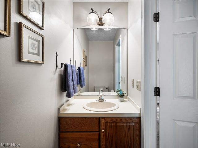 32225 Augusta Drive, Avon Lake, OH 44012