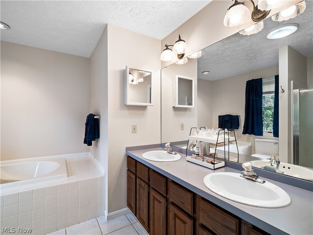 32225 Augusta Drive, Avon Lake, OH 44012