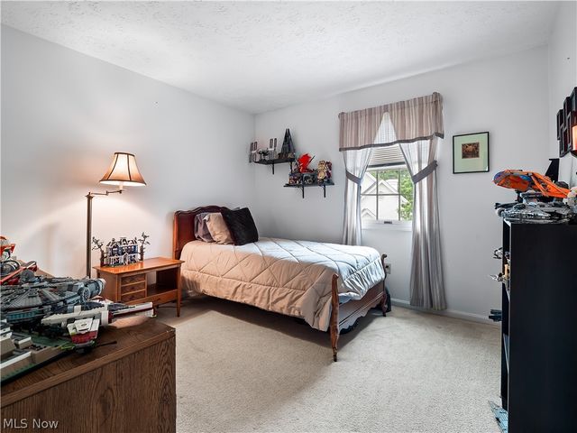 32225 Augusta Drive, Avon Lake, OH 44012