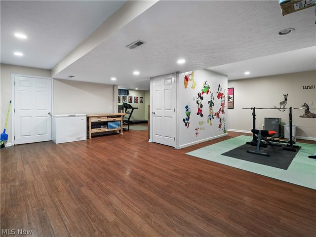 32225 Augusta Drive, Avon Lake, OH 44012
