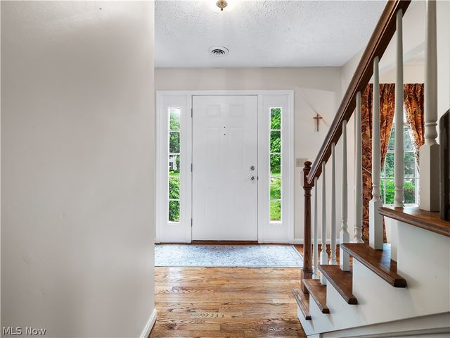 32225 Augusta Drive, Avon Lake, OH 44012
