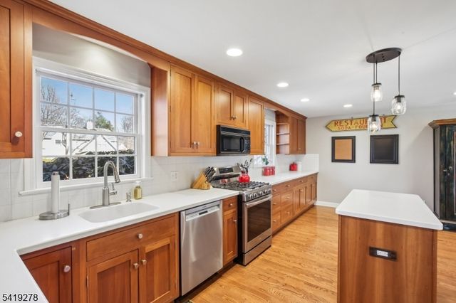 70 Sycamore Ave, Berkeley Heights Twp., NJ 07922