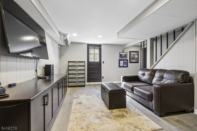 70 Sycamore Ave, Berkeley Heights Twp., NJ 07922