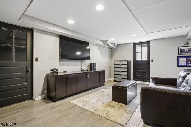 70 Sycamore Ave, Berkeley Heights Twp., NJ 07922