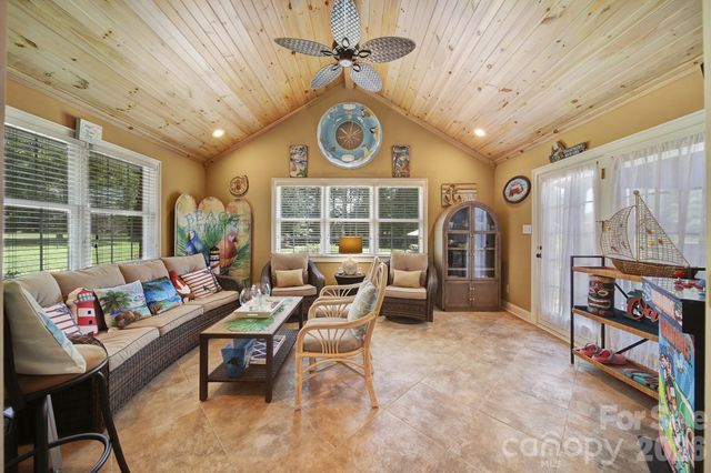129 Verna Drive, Statesville, NC 28625