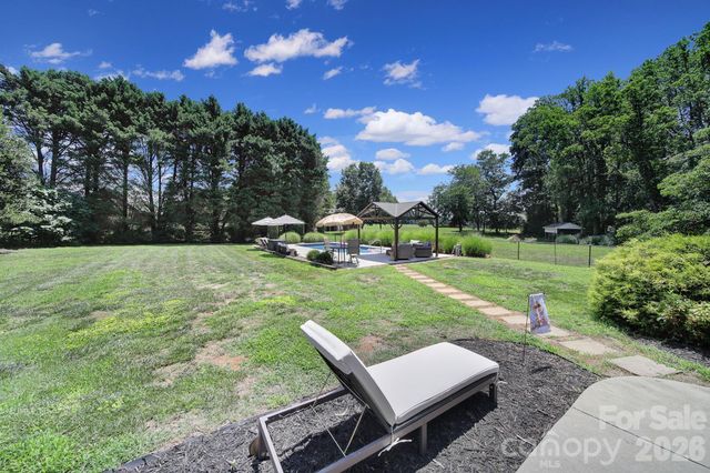129 Verna Drive, Statesville, NC 28625