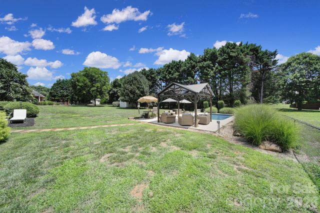 129 Verna Drive, Statesville, NC 28625