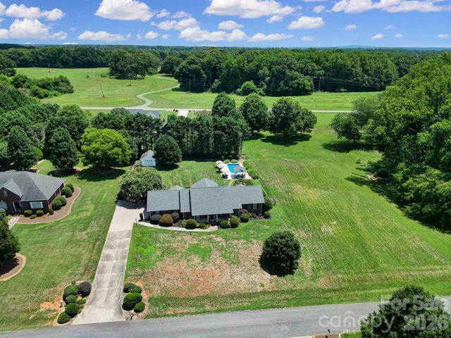 129 Verna Drive, Statesville, NC 28625