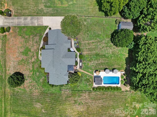129 Verna Drive, Statesville, NC 28625