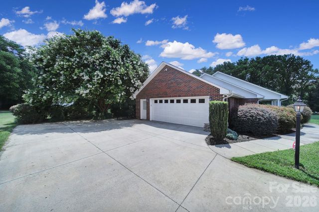 129 Verna Drive, Statesville, NC 28625