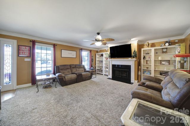 129 Verna Drive, Statesville, NC 28625