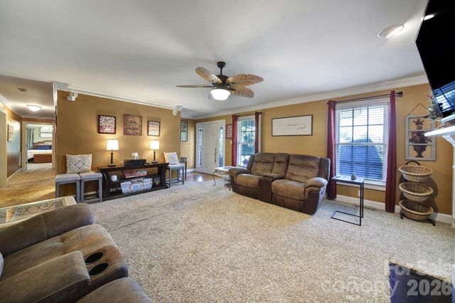 129 Verna Drive, Statesville, NC 28625