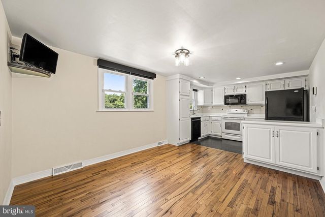 1018 HOPEWELL RD, Downingtown, PA 19335