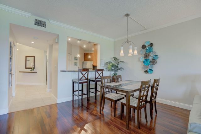 500 Uno Lago Drive 404, Juno Beach, FL 33408