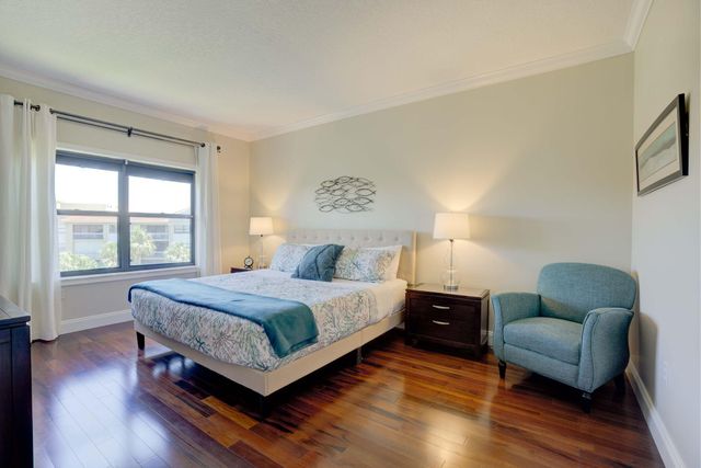 500 Uno Lago Drive 404, Juno Beach, FL 33408