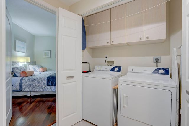 500 Uno Lago Drive 404, Juno Beach, FL 33408