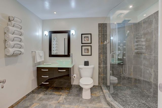 500 Uno Lago Drive 404, Juno Beach, FL 33408