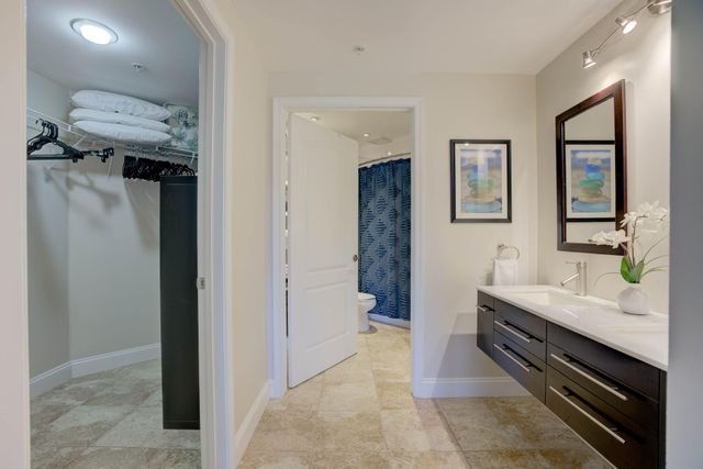 500 Uno Lago Drive 404, Juno Beach, FL 33408