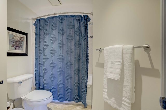 500 Uno Lago Drive 404, Juno Beach, FL 33408