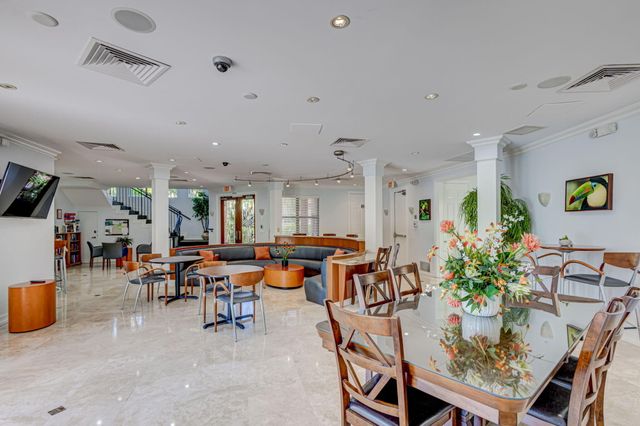 500 Uno Lago Drive 404, Juno Beach, FL 33408