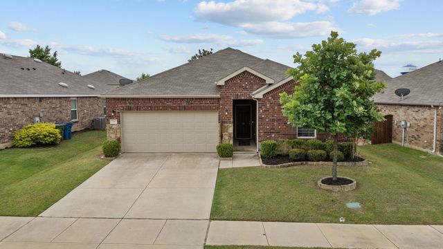 1716 Trace Drive, Aubrey, TX 76227