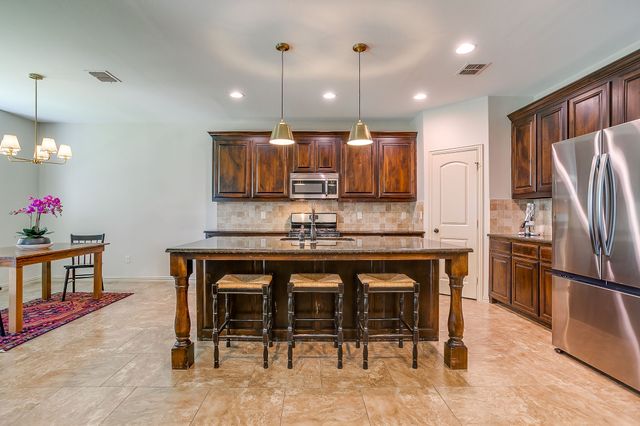 3936 Brookdale Road, Benbrook, TX 76116