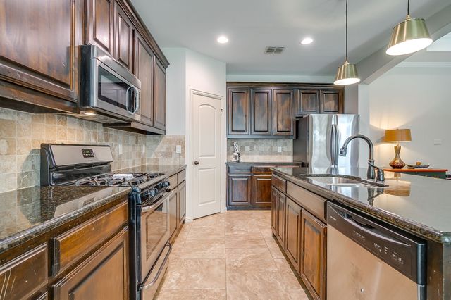 3936 Brookdale Road, Benbrook, TX 76116