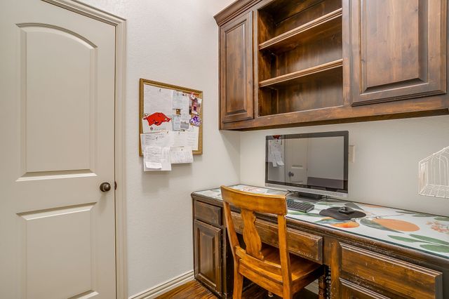 3936 Brookdale Road, Benbrook, TX 76116