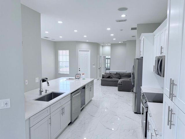 861 SW Munjack Circle, Port St. Lucie, FL 34986