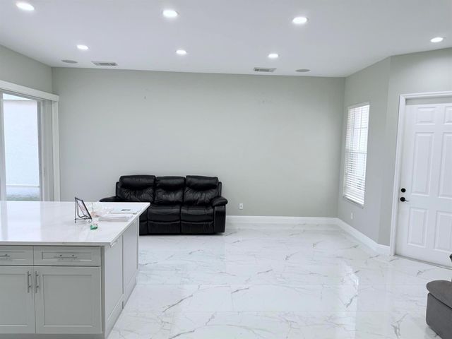 861 SW Munjack Circle, Port St. Lucie, FL 34986