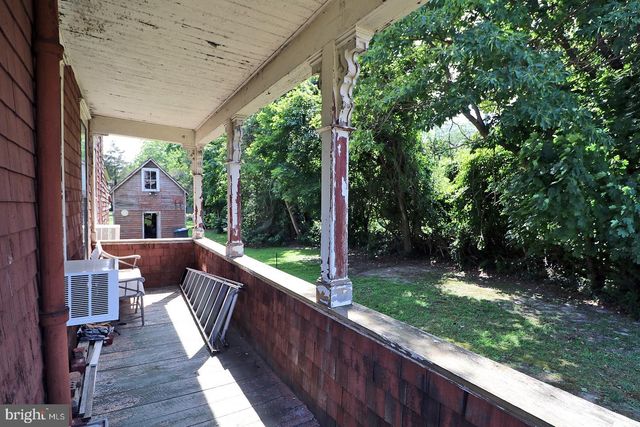 105 EAST BAY AVENUE, Manahawkin, NJ 08050