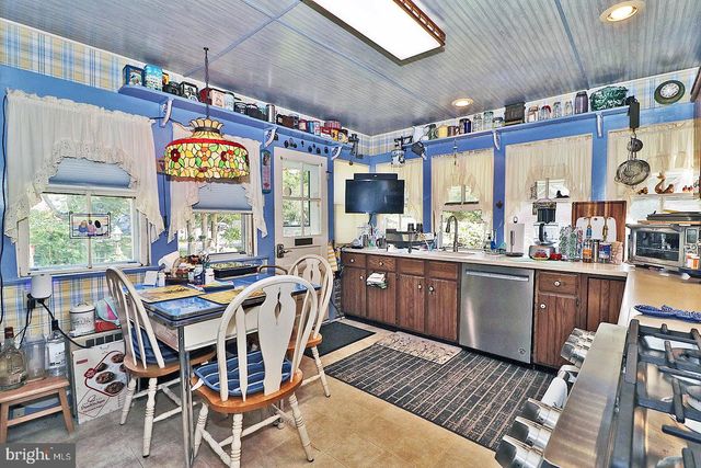 105 EAST BAY AVENUE, Manahawkin, NJ 08050