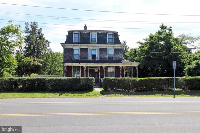 105 EAST BAY AVENUE, Manahawkin, NJ 08050