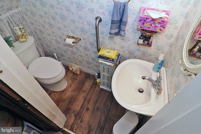 105 EAST BAY AVENUE, Manahawkin, NJ 08050