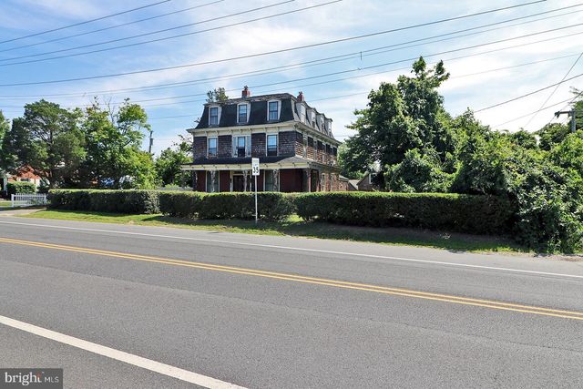 105 EAST BAY AVENUE, Manahawkin, NJ 08050