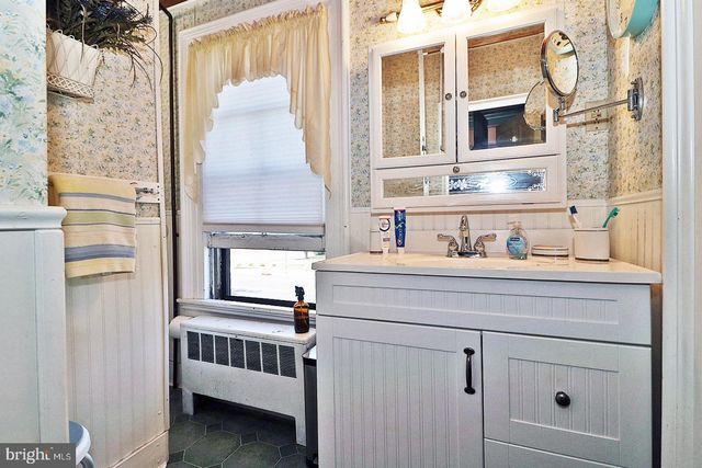 105 EAST BAY AVENUE, Manahawkin, NJ 08050