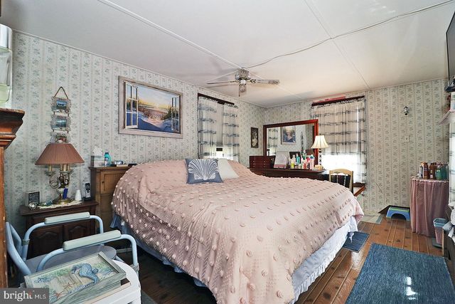 105 EAST BAY AVENUE, Manahawkin, NJ 08050