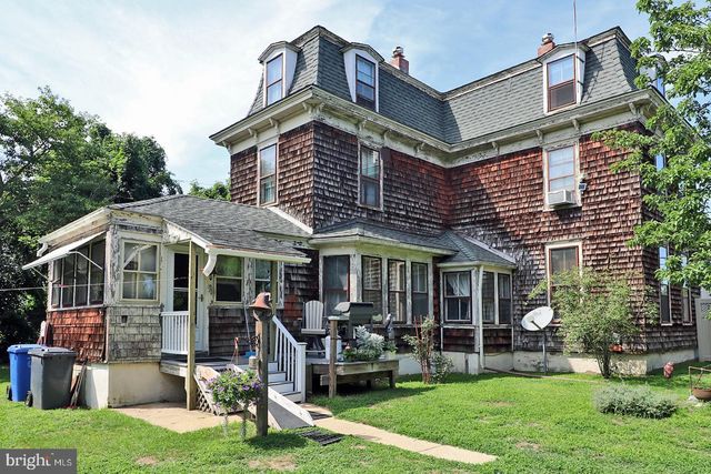 105 EAST BAY AVENUE, Manahawkin, NJ 08050