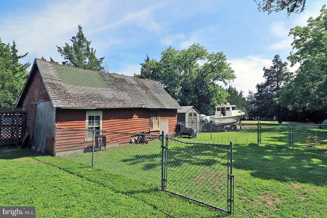 105 EAST BAY AVENUE, Manahawkin, NJ 08050