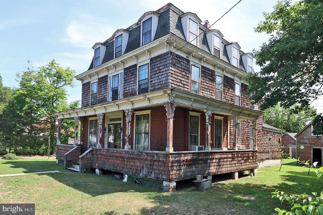 105 EAST BAY AVENUE, Manahawkin, NJ 08050