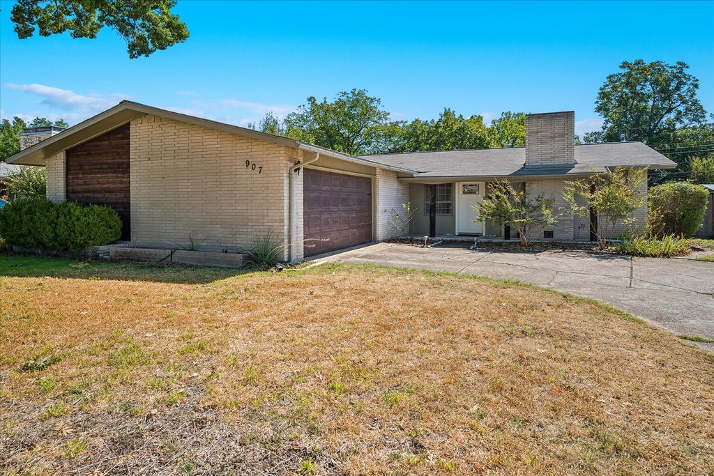 907 Melrose Drive, Richardson, TX 75080