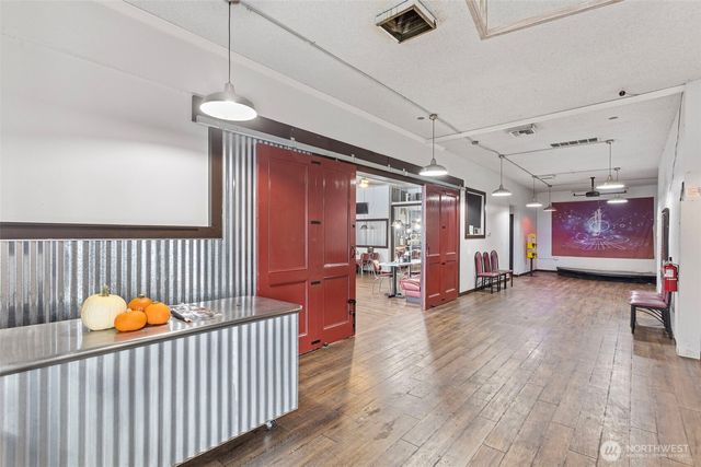 15310 1st Avenue S, Burien, WA 98148