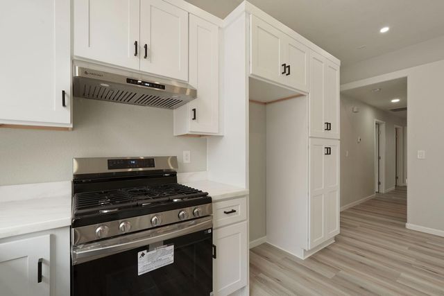 9673 Twin Creeks Ave, Stockton, CA 95219