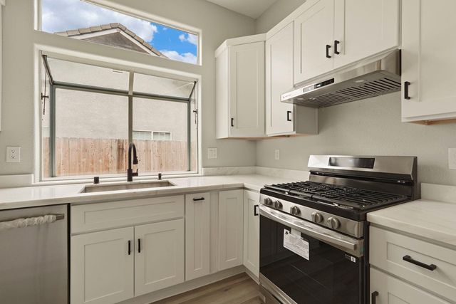 9673 Twin Creeks Ave, Stockton, CA 95219