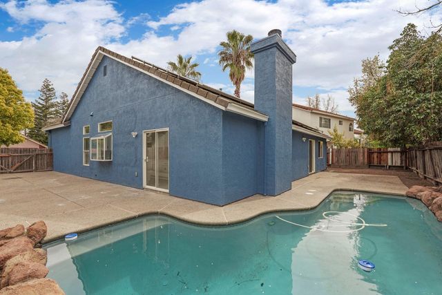 9673 Twin Creeks Ave, Stockton, CA 95219