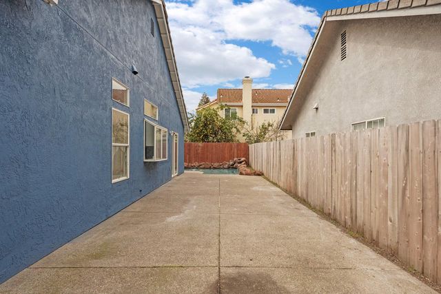 9673 Twin Creeks Ave, Stockton, CA 95219