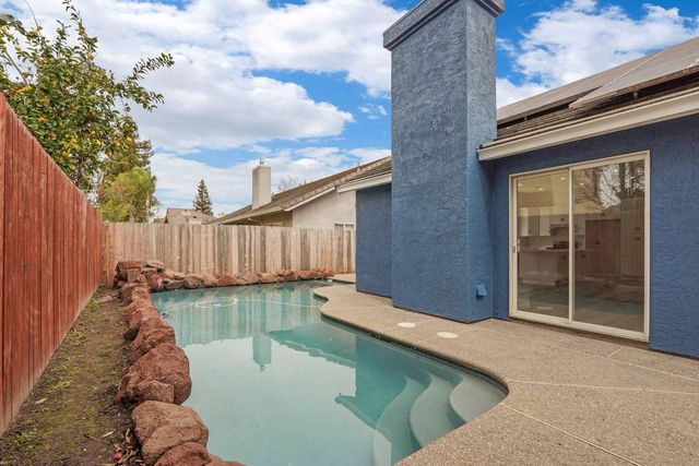 9673 Twin Creeks Ave, Stockton, CA 95219