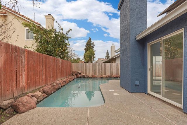 9673 Twin Creeks Ave, Stockton, CA 95219